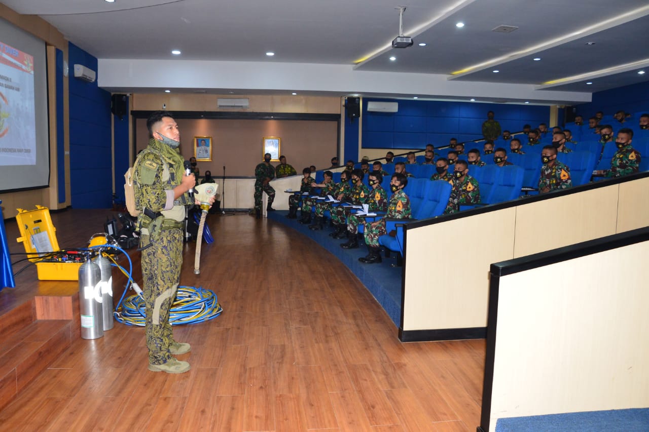 Taruna Tingkat lV Angkatan ke-65, Terima Pembekalan Brivet Penyelam TNI AL⁣